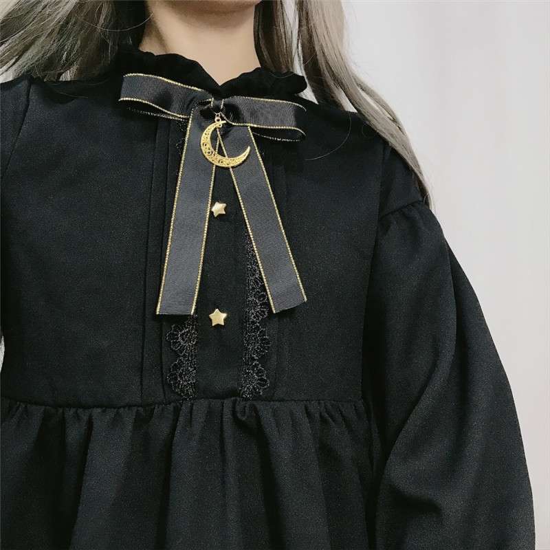 ロリータファッション【ゴスロリ】 天使の翼付き姫袖フリルワンピース