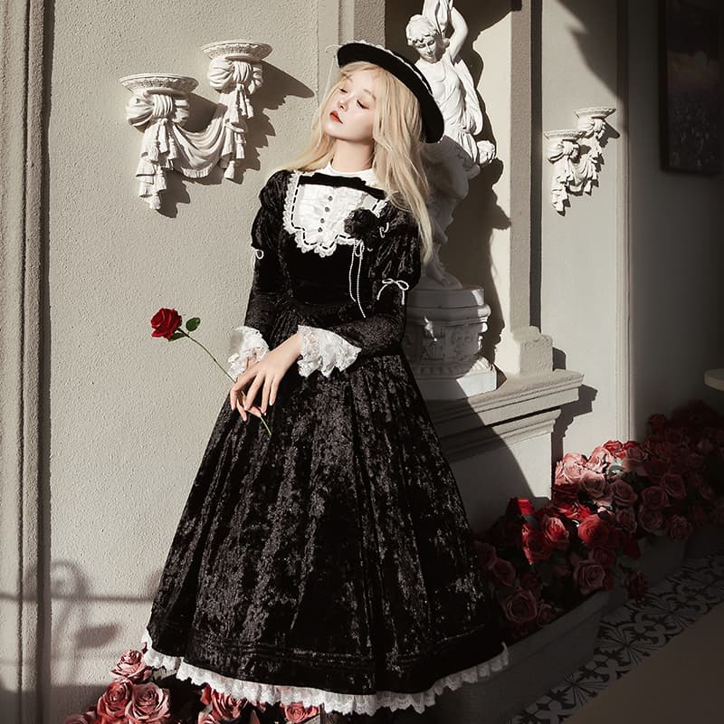 ロリータファッション 【ゴスロリ】優美なベルベット姫袖レースドレス
