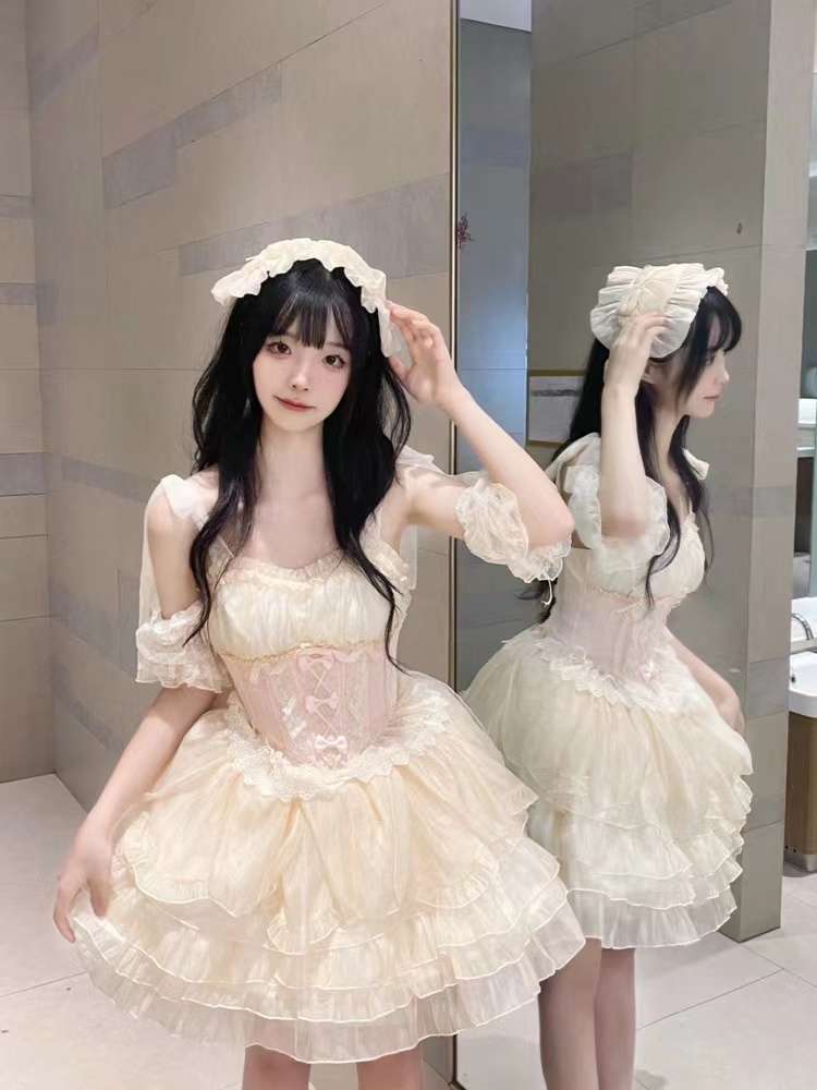 ロリータファッション 【甘ロリータ】姫様のレースフリル重ねドレス