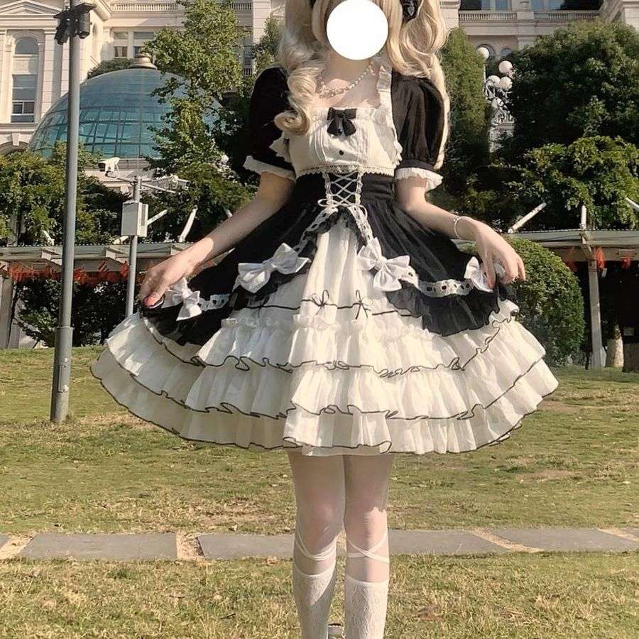 ロリータファッション 【ゴスロリ】姫系フリル重ねレースワンピース