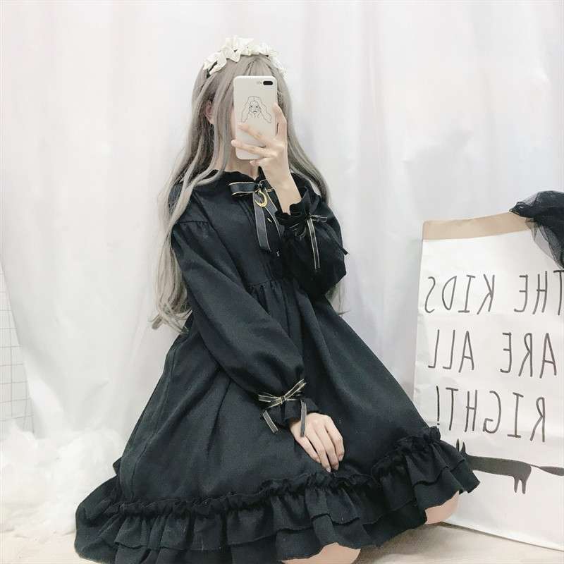 ロリータファッション【ゴスロリ】 天使の翼付き姫袖フリルワンピース