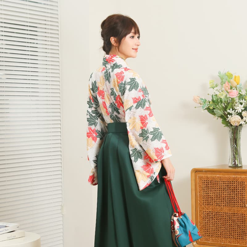 ロリータファッション【和風ロリータ】 優美な袴姿の和装セット