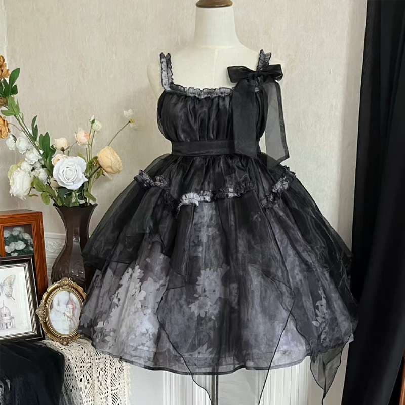 ロリータファッション【ゴスロリ】 幻想的レースドレス