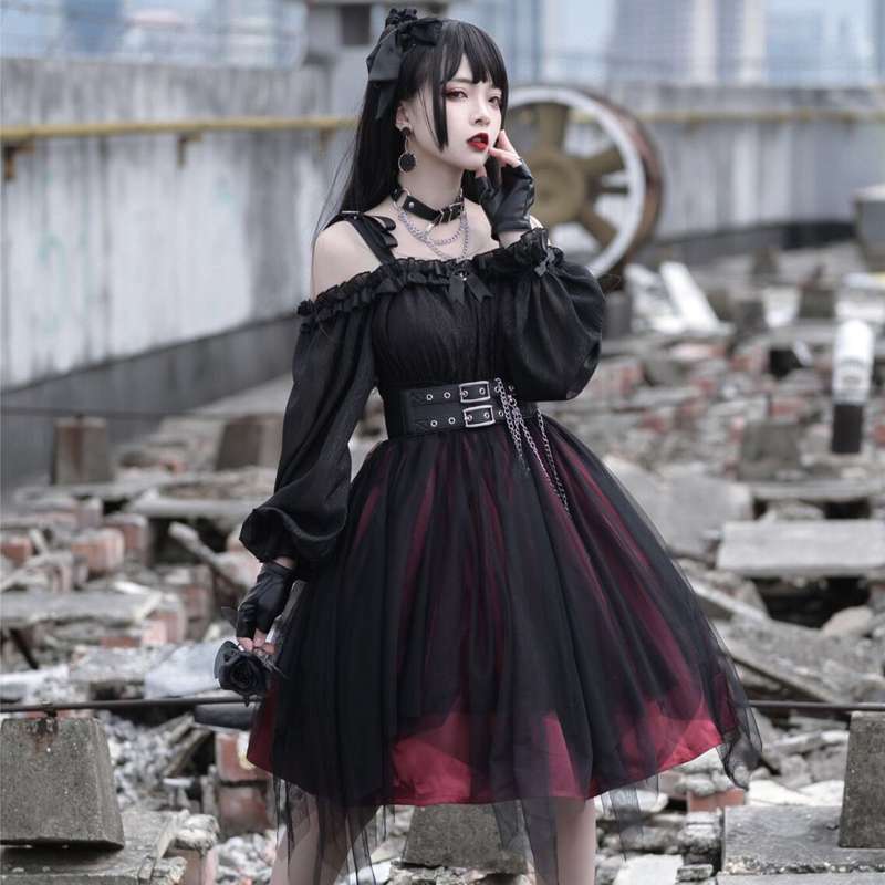 ロリータファッション 【ゴスロリ】 ゴシック調レースアップドレス