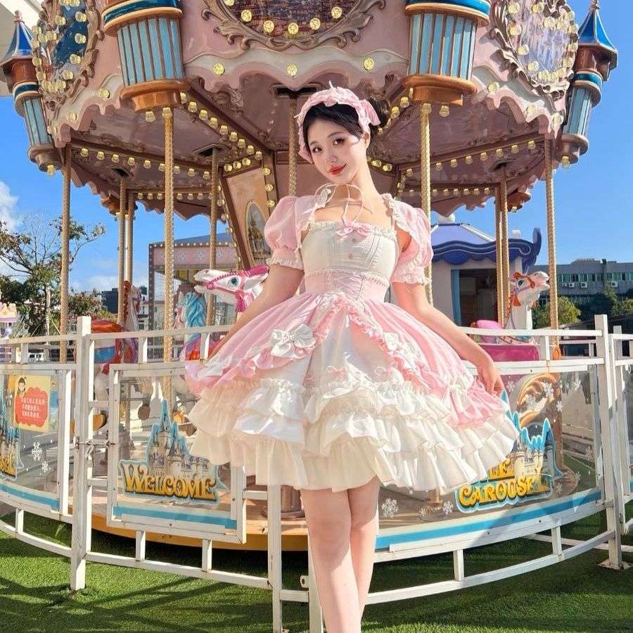 ロリータファッション 【ゴスロリ】姫系フリル重ねレースワンピース