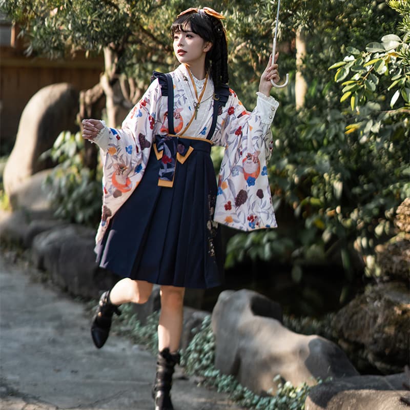 ロリータファッション 【和風ロリータ】蝶舞う着物袴風ロリータ衣装