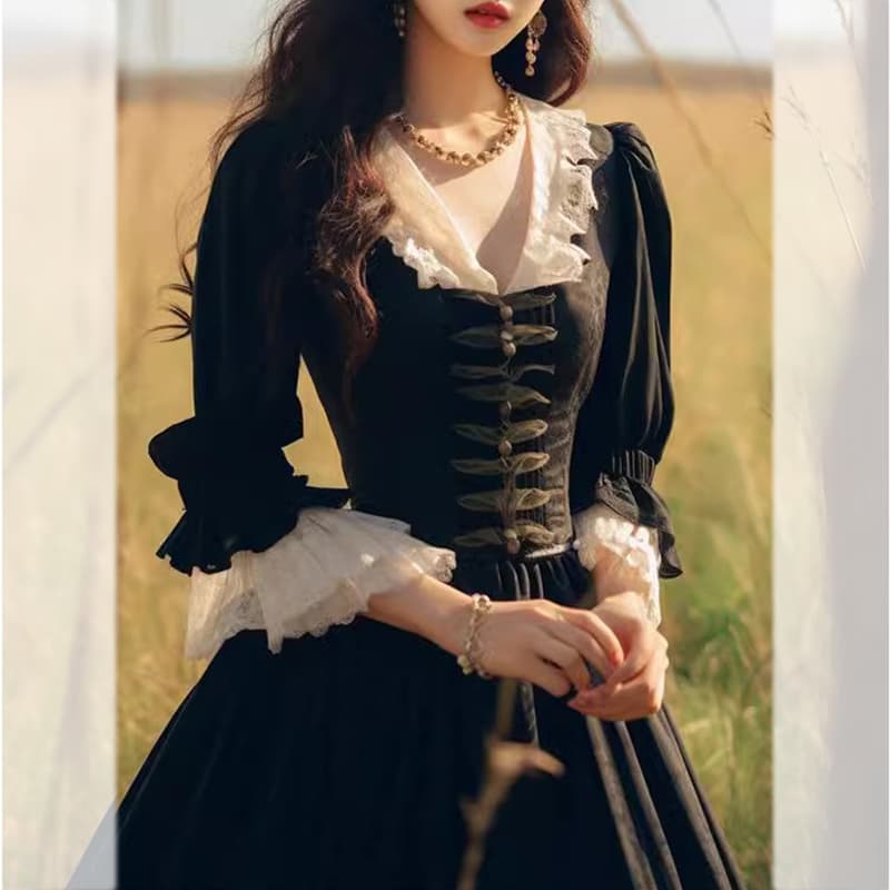 ロリータファッション 【ゴスロリ】 貴族風レース装飾付きワンピース