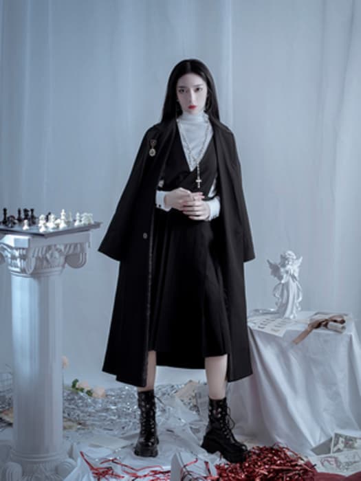 ロリータファッション 【ゴスロリ】シスター風ロリータドレス