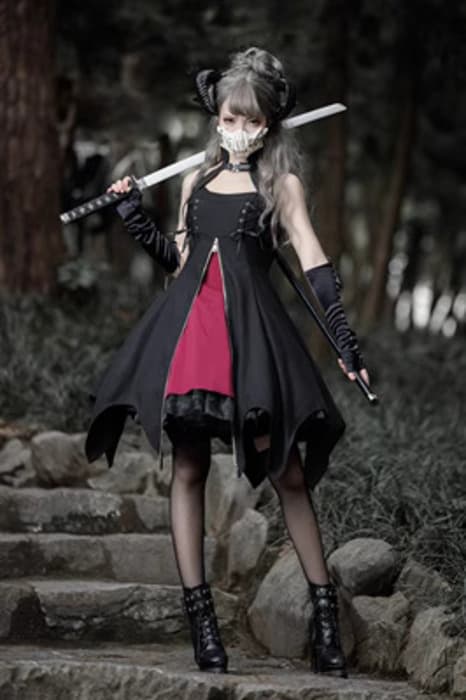 ロリータファッション 【ゴスロリ】ゴシック風ミリタリーモチーフロリータ