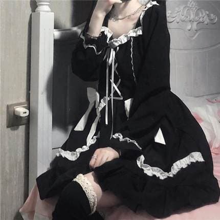 ロリータファッション【ゴスロリ】フリルリボン シンプルブラックワンピース