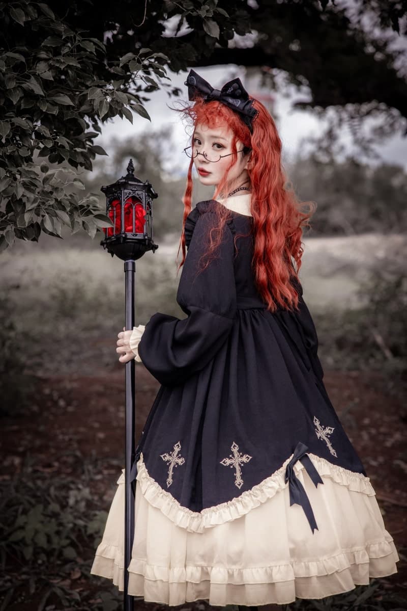 ロリータファッション【ゴスロリ】シスターウィッチブラックリボンドレスワンピース