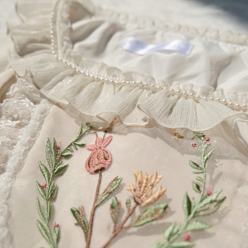 ロリータファッション 【クラシカルロリータ】刺繡付き 青華ドレス