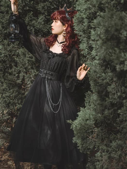 ロリータファッション【ゴスロリ】レーススカートワンピース~館の庭の黒い霧~