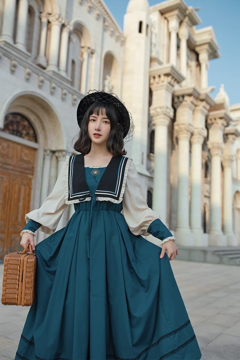 ロリータファッション 【クラシカルロリータ】ライトドレス刺繡入り