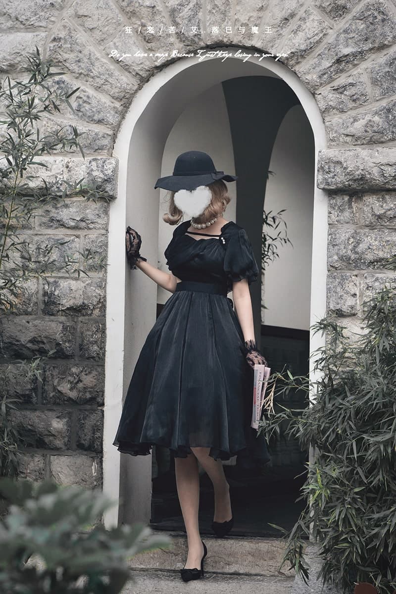 ロリータファッション【ゴスロリ】シンプルでセクシーなドレスロリータ服