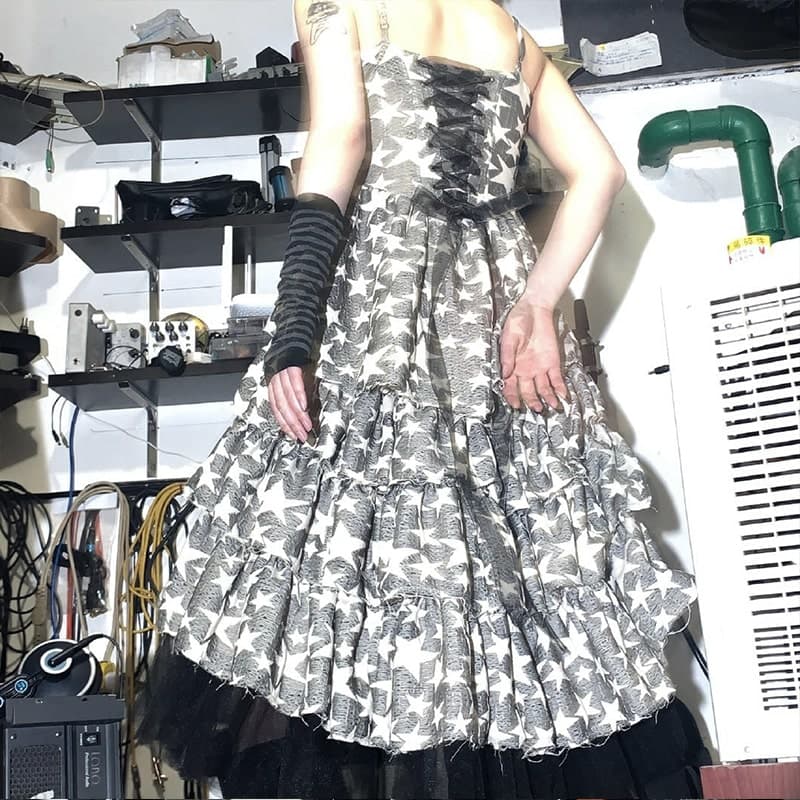 ロリータファッション 【クラシカルロリータ】】星の柄が特徴的なロリータドレス