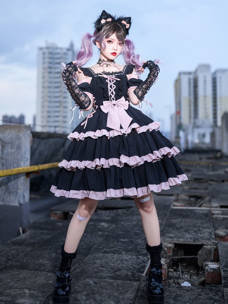 【ゴスロリ】ブラックとピンクのスパイシーロリータドレス