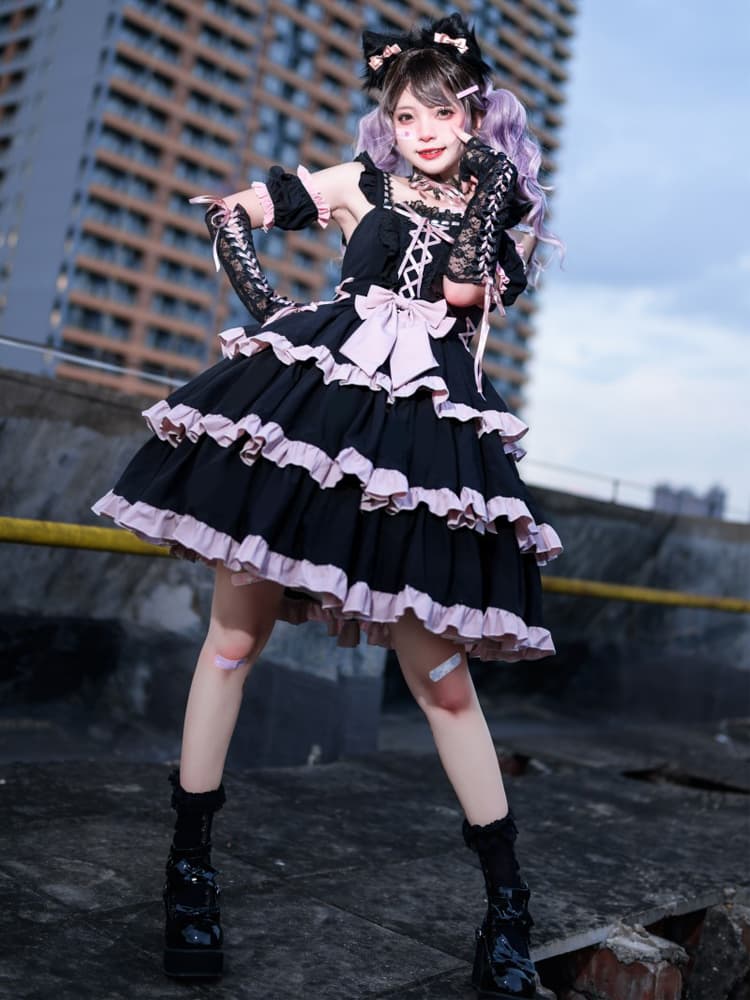 【ゴスロリ】ブラックとピンクのスパイシーロリータドレス