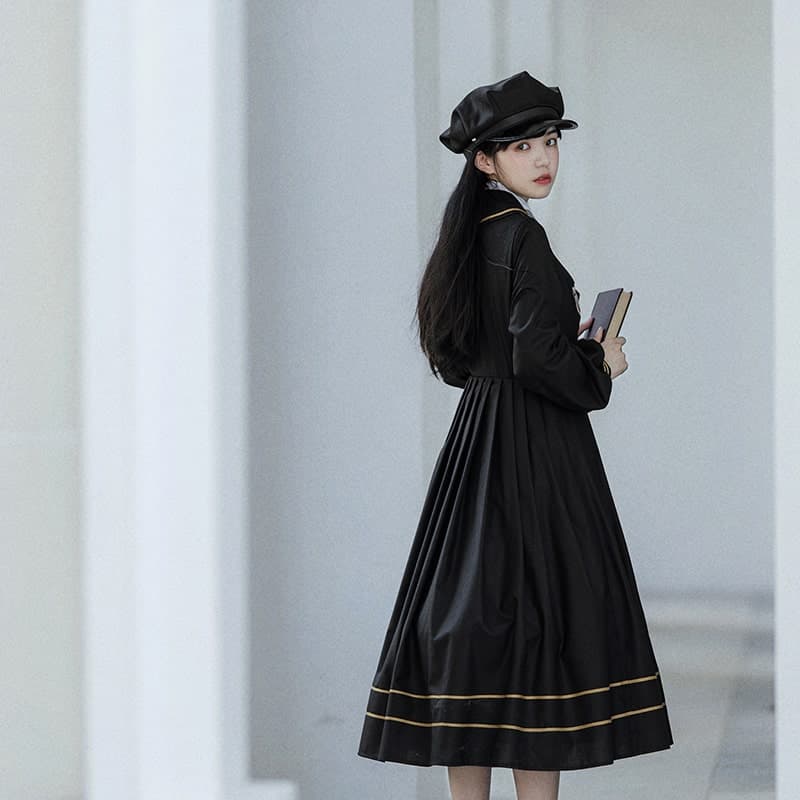 ロリータファッション【ゴスロリ】ロリータドレスカレッジスタイル