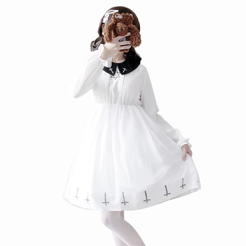 ロリータファッション【ゴスロリ】十字架柄の襟付きシックなワンピース